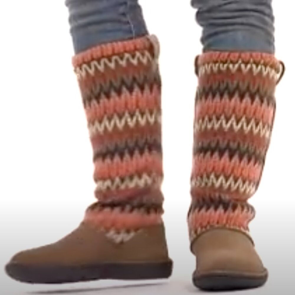 Keen Auburn Suede Moccasin, Shearling, Sweater Knit Boots